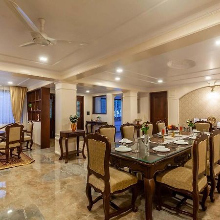 Stayvista'S Lake La Vie - Tranquil Lake-View Villa Amidst Farmland With Pool And Poolside Gazebo - Proximity To Sula Nashik Esterno foto